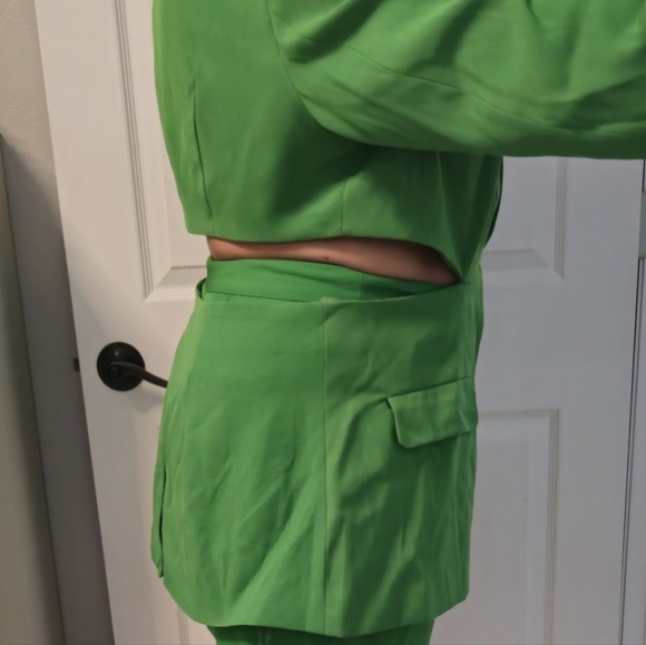 Women's shorts and jacket set - Picture 5 of 6